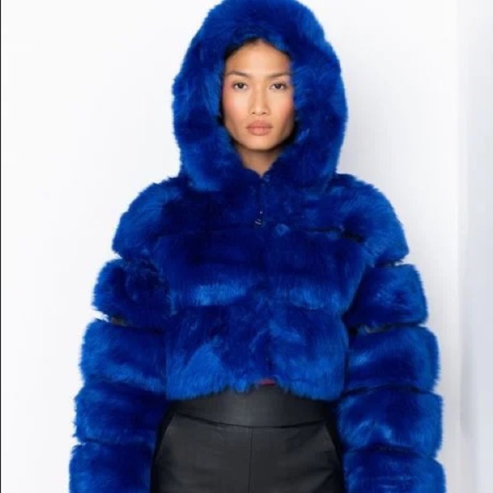 AKIRA AZALEA WANG GRACELLE FAUX FUR CROPPED JACKET